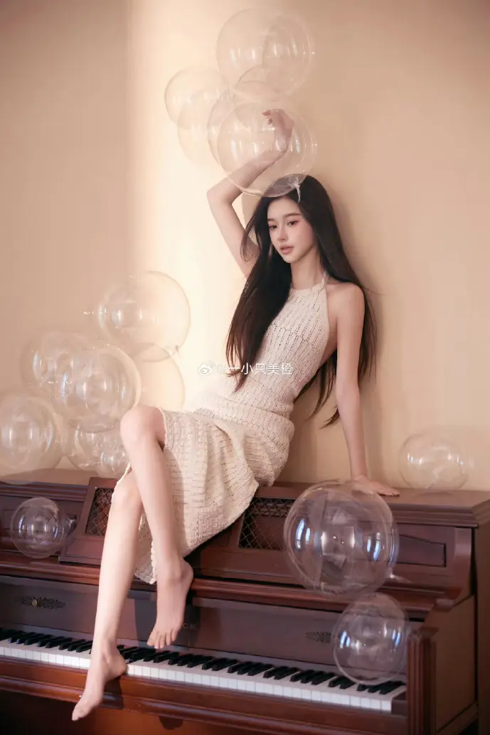 高铁App界面示意图